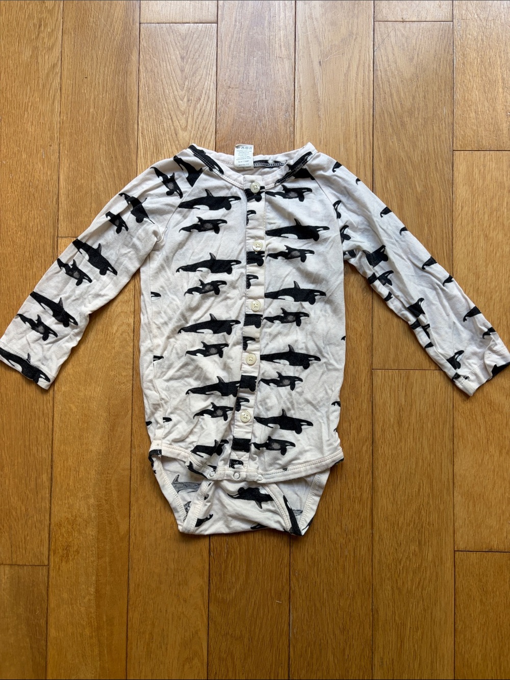 🫍Kate Quinn Long-Sleeve White & Black Orca Print Baby Bodysuit